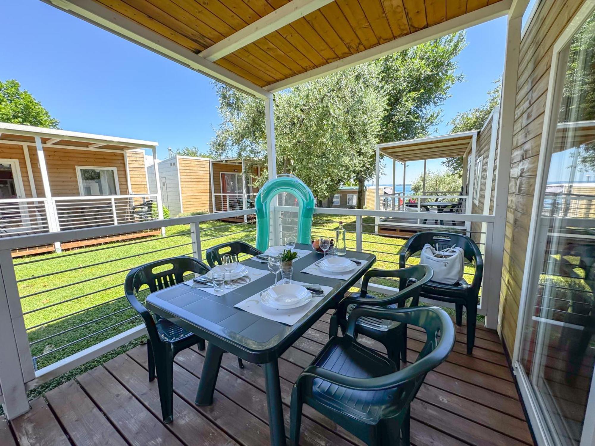 Sereno Camping Holiday Moniga del Garda Ngoại thất bức ảnh