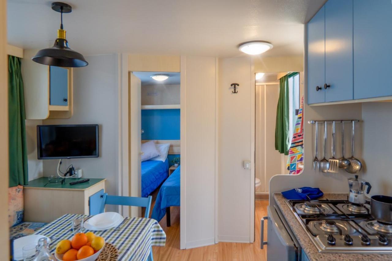 Sereno Camping Holiday Moniga del Garda Ngoại thất bức ảnh